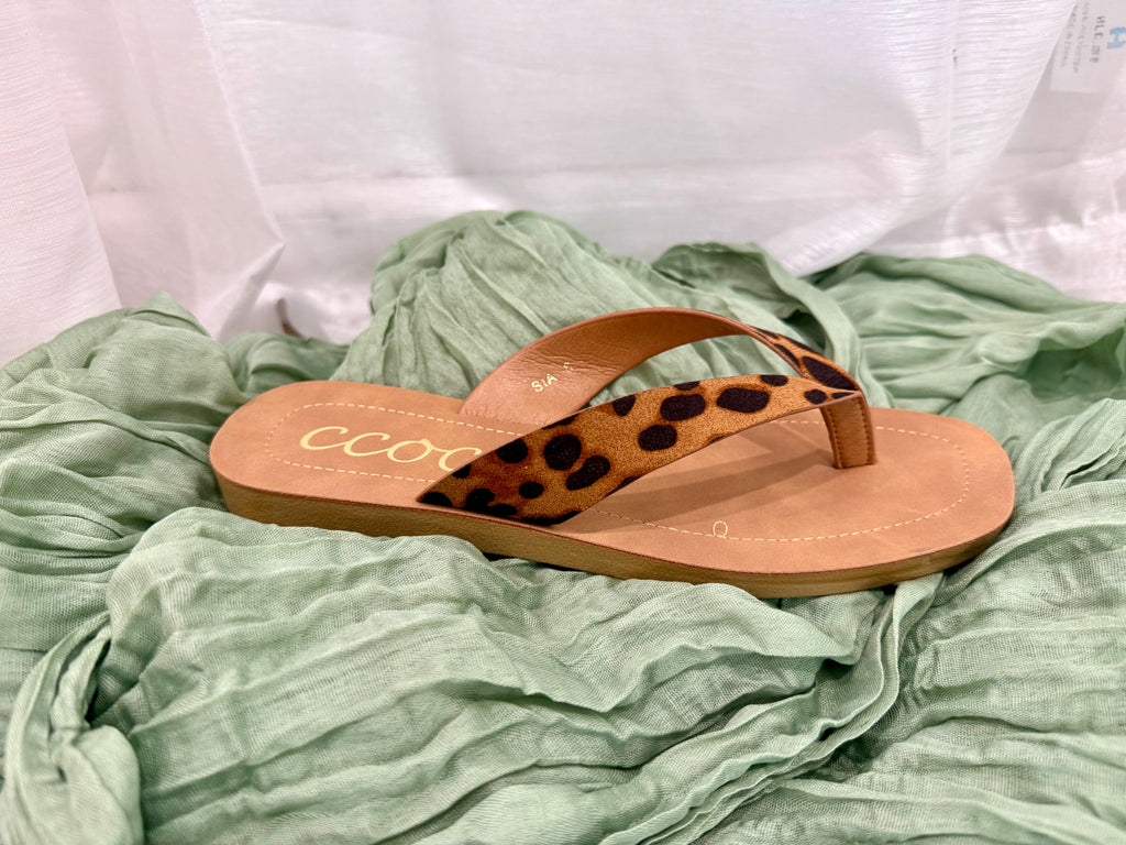 Cocci Leopard Flip Flips